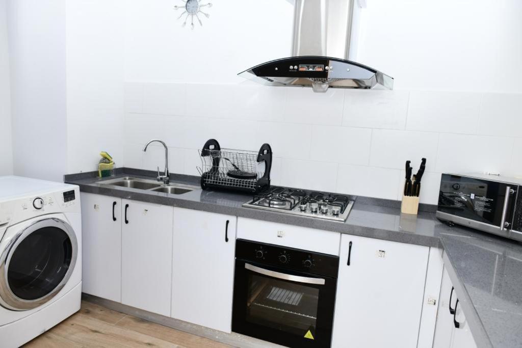 Appartement F4 Vue Panoramique Sur ダカール エクステリア 写真